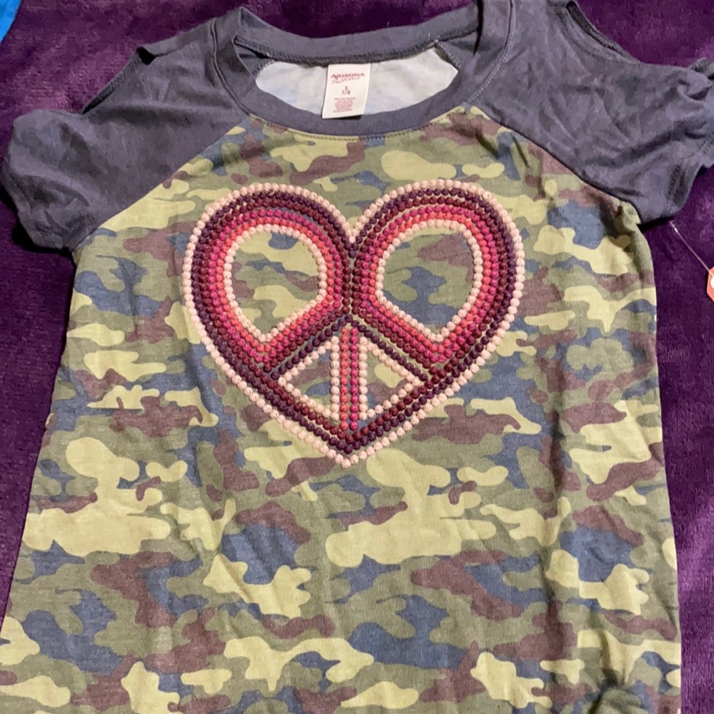 Girl’s NWT Arizona Jeans camo top